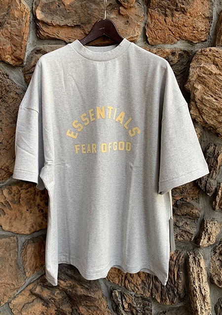 FOG ESSENTIALS 24SS FRONT LOGO SS TEE | LT/OATMEAL