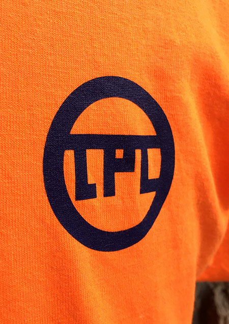 TPC REFLECTOR T-SHIRT (LOGO) | ORANGExNAVY