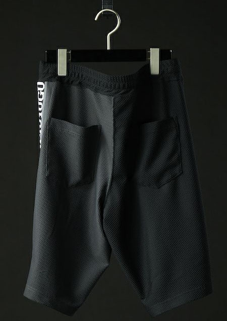 1PIU1UGUALE3 SPORT TECHNICAL MESH EASY SHORTS | 99/88 BLACK/CHARCOAL