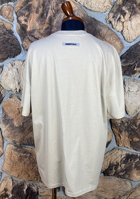 FOG ESSENTIALS FRONT LOGO SS TEE | TAN