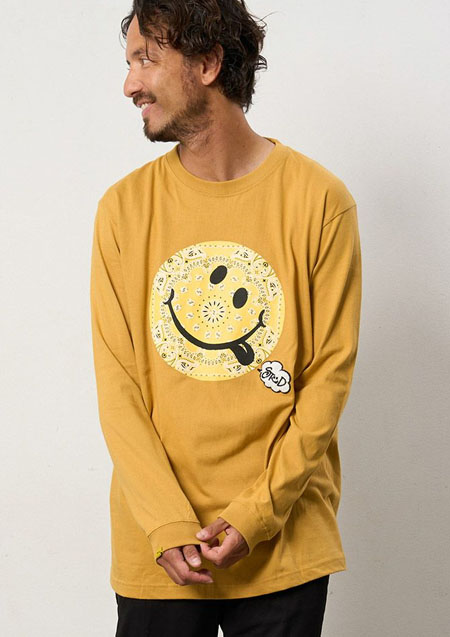 STUD MUFFIN 5.6ozコットン天竺 バンダナスマイルフォームプリントハンドニットパッチLS Tシャツ | YELLOW