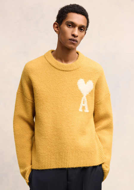 AMI PARIS LOGO CREW NECK KNIT | 724MUSTARD