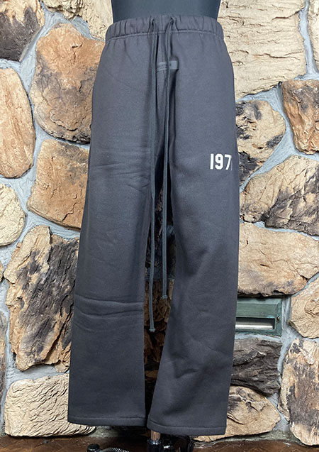 FOG ESSENTIALS 22SS 1977 RELAXED SWEAT PANTS | IRON