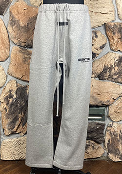 FOG ESSENTIALS 22SS RELAXED SWEAT PANTS | DK/OATMEAL 