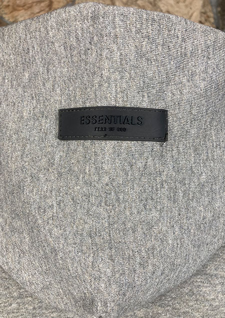 FOG ESSENTIALS 22SS BACK LOGO SWEAT HOODIE | DK/OATMEAL